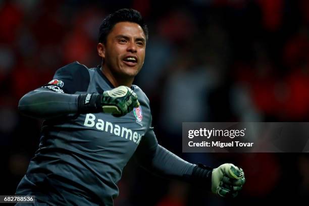 Alfredo Talavera of Toluca celebrates after his team scored during the quarter finals second leg match between Toluca and Santos Laguna as part of...