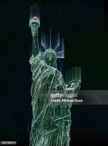 statue of liberty photographic line drawing - statue of liberty drawing fotografías e imágenes de stock
