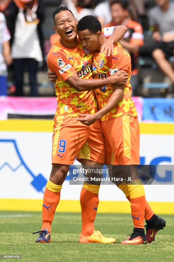 Shimizu S-Pulse v Sagan Tosu - J.League J1