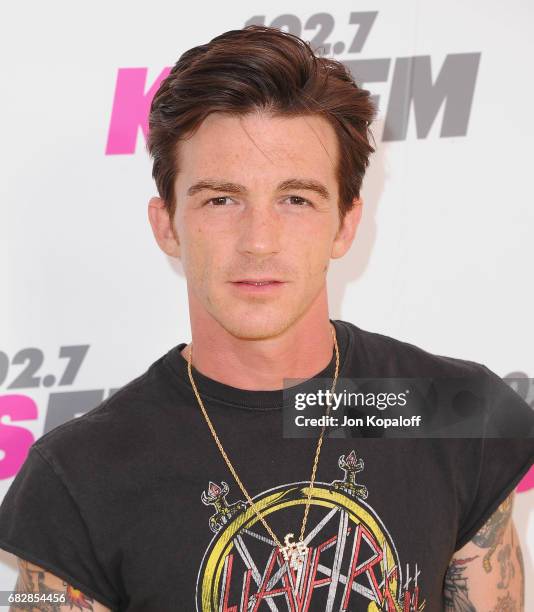 Drake Bell Singer 354 Drake Bell Center Stock Photos, High-Res Pictures, and Images ...