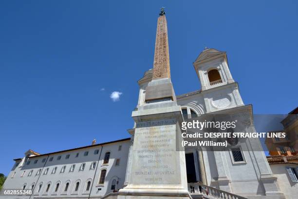 obelisco sallustiano in front of fraternita'monistica della sorelle di gerusalemme, rome, italy - gerusalemme stock-fotos und bilder