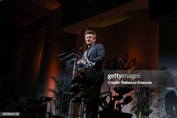 Sean Penn onstage at the Sean Penn & Friends Haiti Takes Root Benefit Dinner and Auction Supporting J/P Haitian Relief sOrganization, at Sotheby's on...