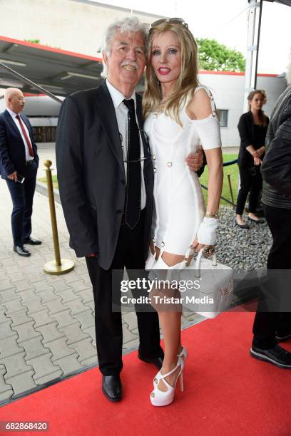 Hans-Georg Muth and his wife Gisela Muth attend the 'Goldene Sonne 2017' Award by Sonnenklar.TV on May 13, 2017 in Kalkar, Germany.