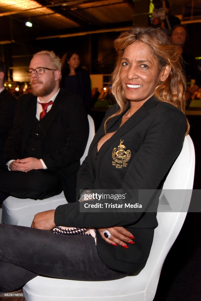 'Goldene Sonne 2017' Award by Sonnenklar.TV