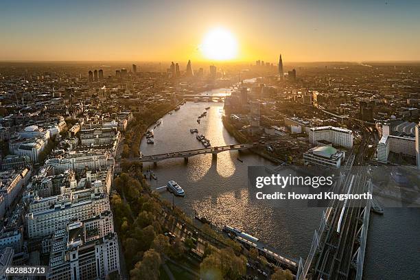 Thames Shape River Thames Shape Photos and Premium High Res Pictures - Getty Images