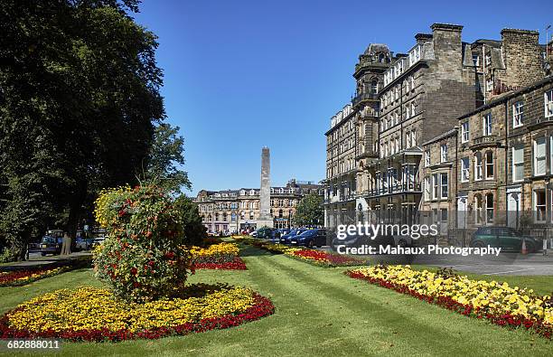 the war memorial and gardens in harrogate - harrogate fotografías e imágenes de stock