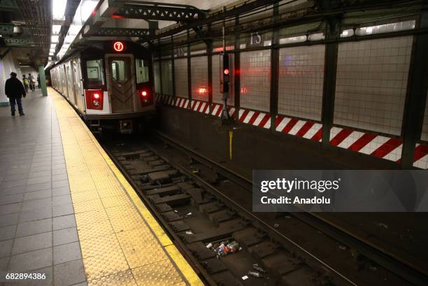 Track Rats Rail Subway Rat Photos and Premium High Res Pictures - Getty Images