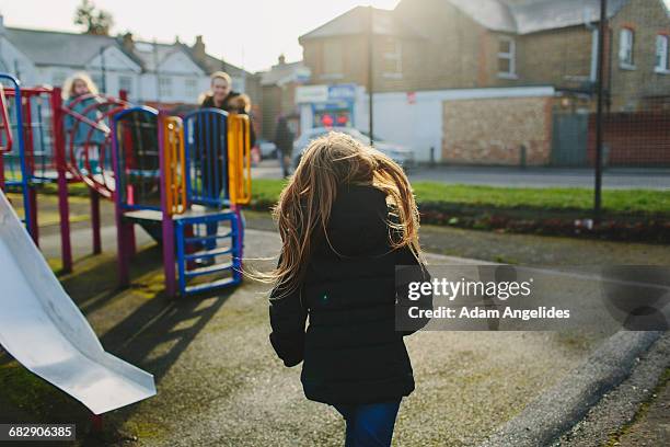 day in the life of a stay at home dad - britain playgrounds fotografías e imágenes de stock