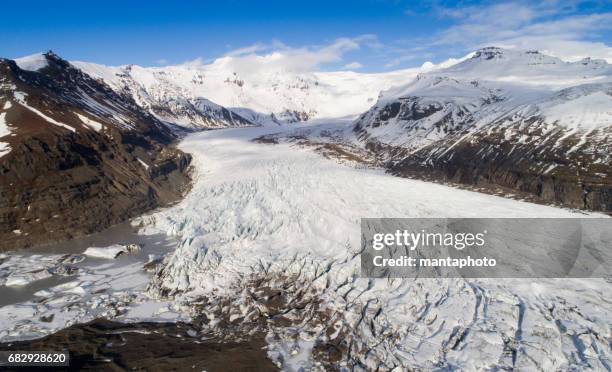 the rock island - skaftafell-nationalpark stock-fotos und bilder