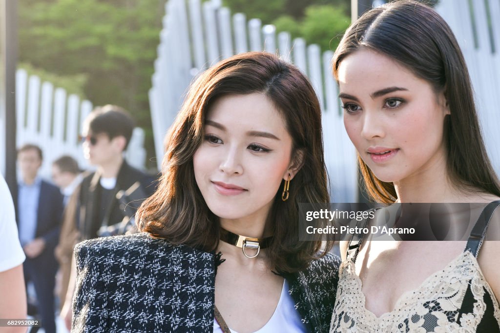 Louis Vuitton Resort 2018 Show - Runway