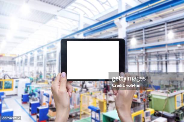 Computer Tablets Manufacturing 1,036 Manufacturing Tablet Screen Stock Photos, High-Res Pictures, and ...