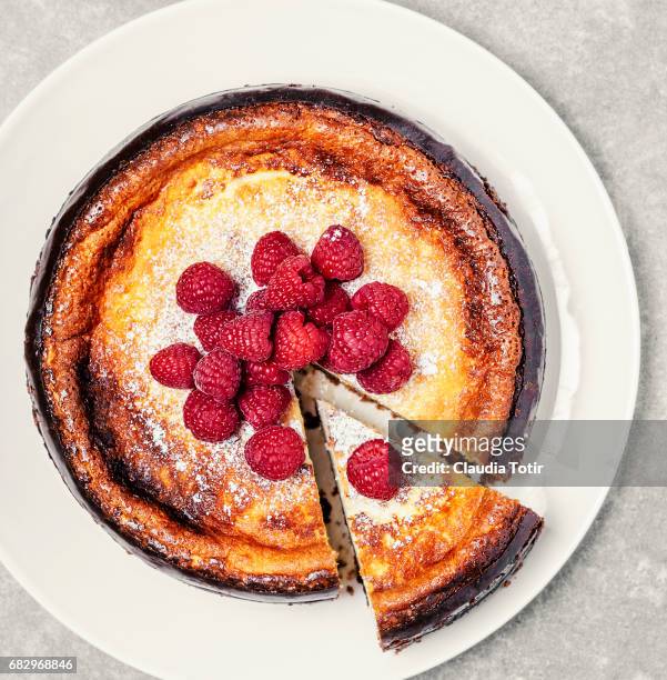 homemade cheesecake - cheesecake imagens e fotografias de stock