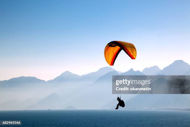 paragliding - paragliding stock pictures, royalty-free photos & images