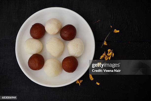 Gulab Rasagulla Rasgulla Photos and Premium High Res Pictures - Getty Images