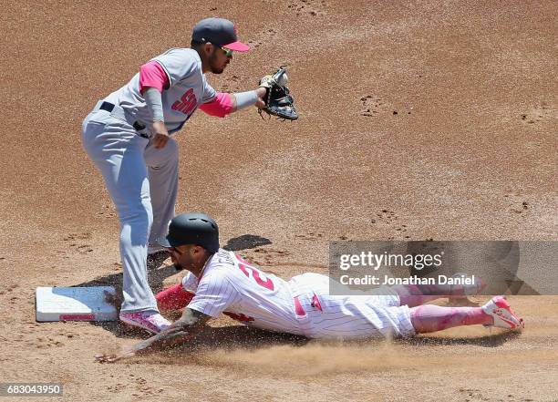 Leury Garcia of the Chicago White Sox steals second base in the 1st inning as Luis Sardinas of the San Diego Padres misses the throw at Guaranteed...