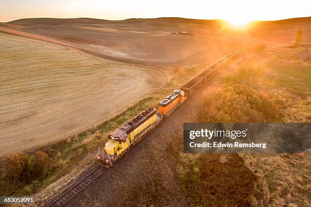 heading east - railway tracks sunset stock pictures, royalty-free photos & images