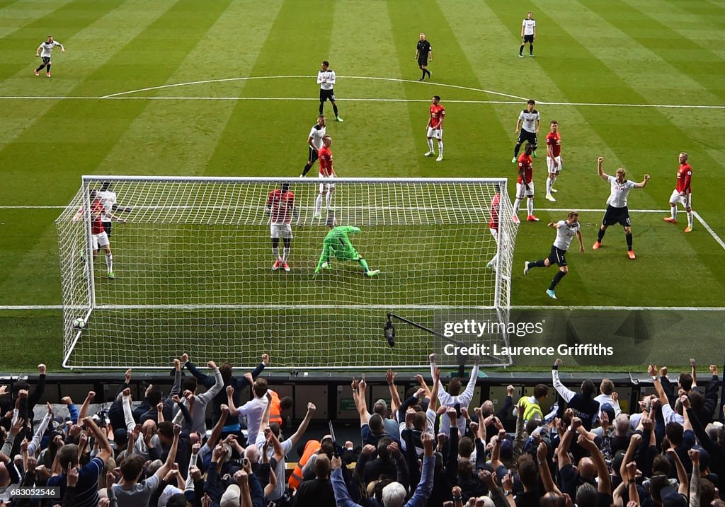 Tottenham Hotspur v Manchester United - Premier League