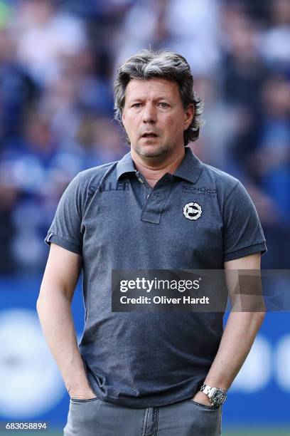 Head coach Jeff Saibene of Bielefeld gesticulated during the Second Bundesliga match between DSC Arminia Bielefeld and Eintracht Braunschweig at...