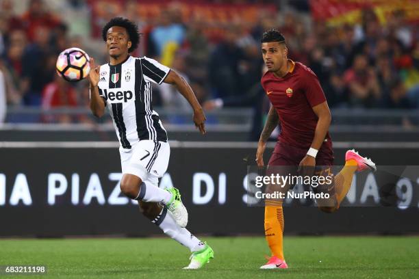Serie A Roma vs Juventus Juan Guillermo Cuadrado of Juventus and Emerson Palmieri of Roma during the Serie A match between AS Roma and Juventus FC at...