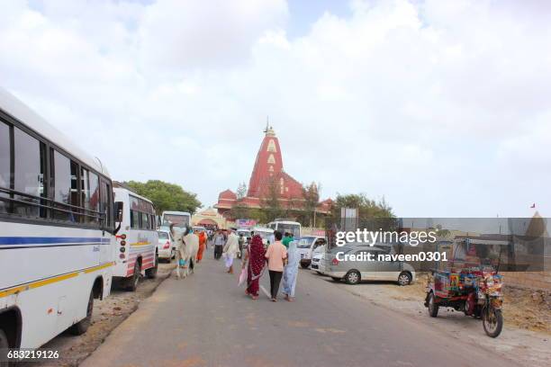 nageshwar jotirlinga templa near dwarka in gujarat, india - maha shivaratri imagens e fotografias de stock