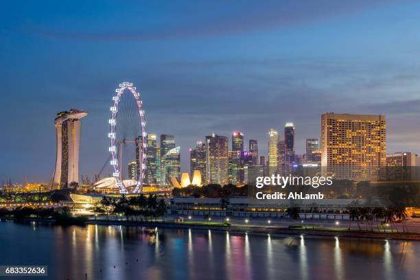 cingapura vista para a cidade - singapore flyer - fotografias e filmes do acervo