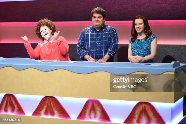 Melissa McCarthy" Episode 1724 -- Pictured: Melissa McCarthy, Bobby Moynihan, Kate McKinnon as contestants during "Game Show" in Studio 8H on May 13,...