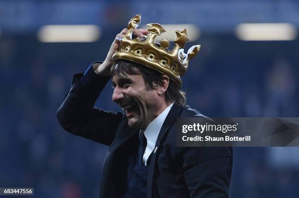 Chelsea manager Antonio Conte celebrates at the end of the Premier League match between Chelsea and Watford at Stamford Bridge on May 15, 2017 in...