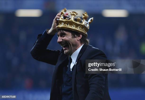 Chelsea manager Antonio Conte celebrates at the end of the Premier League match between Chelsea and Watford at Stamford Bridge on May 15, 2017 in...