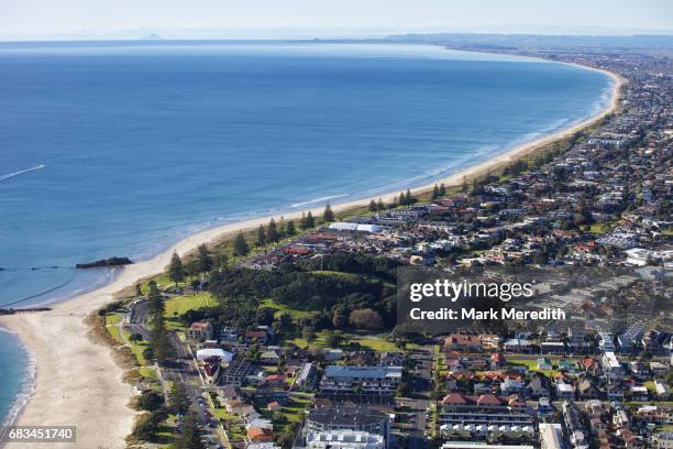 mount maunganui viewpoint - tauranga stock pictures, royalty-free photos & images