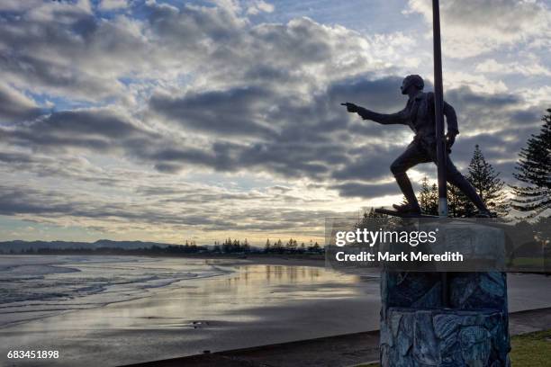 young nick statue in gisborne - gisborne stock pictures, royalty-free photos & images