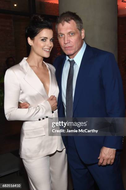 Jamie Alexander and Holt McCallany attend the Entertainment Weekly and PEOPLE Upfronts party presented by Netflix and Terra Chips at Second Floor on...
