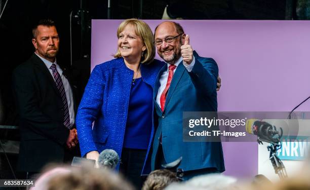 German Social Democrats lead candidate Hannelore Kraft and Martin Schulz, leader of the German Social Democrats looks on at the final SPD campaign...