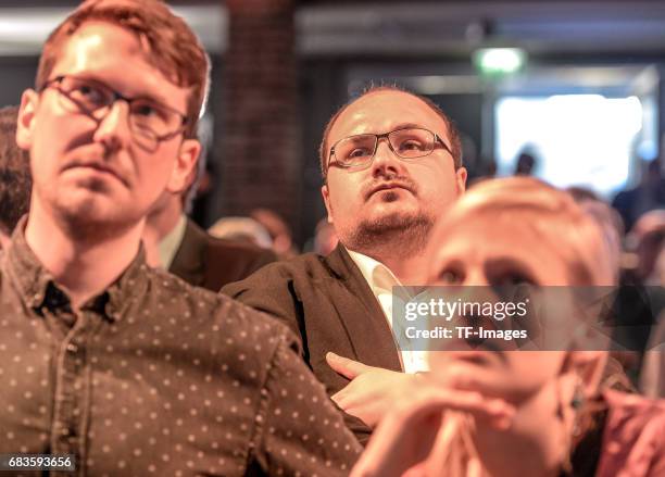 Supporters react after of Hannelore Kraft, lead candidate of the German Social Democrats , is beaten by Armin Laschet, the lead candidate of the...