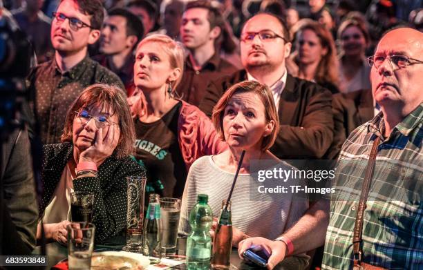 Supporters react after of Hannelore Kraft, lead candidate of the German Social Democrats , is beaten by Armin Laschet, the lead candidate of the...