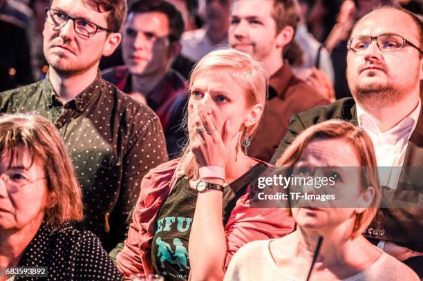 Supporters react after of Hannelore Kraft, lead candidate of the German Social Democrats , is beaten by Armin Laschet, the lead candidate of the...