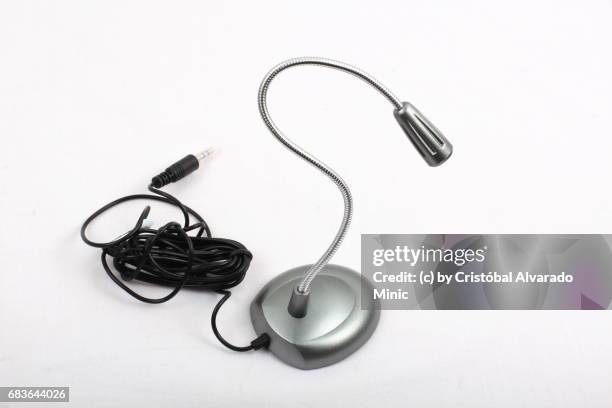 desktop microphone with cable and jack - verbindungsstecker stock-fotos und bilder
