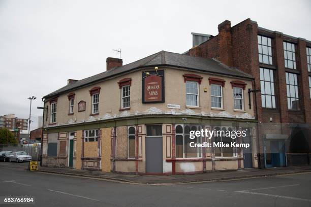 Street scene of a shut down pub in Highgate, Birmingham, United Kingdom. Following the Big City Plan of February 2008, Highgate is now a district of...