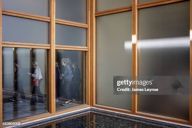 entrance to the barnes foundation in philadelphia - barnes museum philadelphia stock pictures, royalty-free photos & images