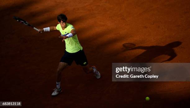 Aljaz Bedene of Great Britain serves during his second round match against Novak Djokovic of Serbia in The Internazionali BNL d'Italia 2017 at Foro...