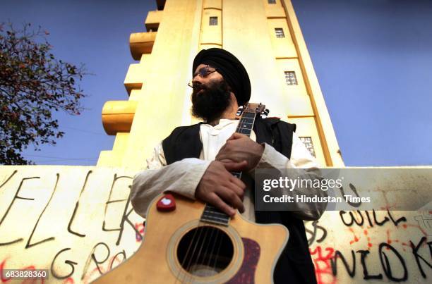 Indian Rabbi Rabbi Shergill Photos and Premium High Res Pictures - Getty Images