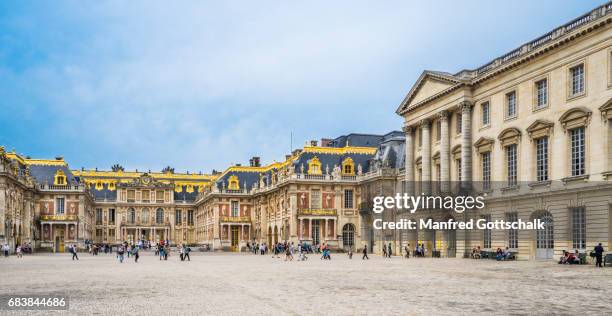 cour royale palace of versailles - versailles stock pictures, royalty-free photos & images