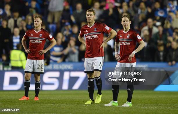 Tomas Kalas of Fulham, Kevin McDonald of Fulham and Stefan Johansen of Fulham are dejected after Reading score during the Sky Bet Championship Play...