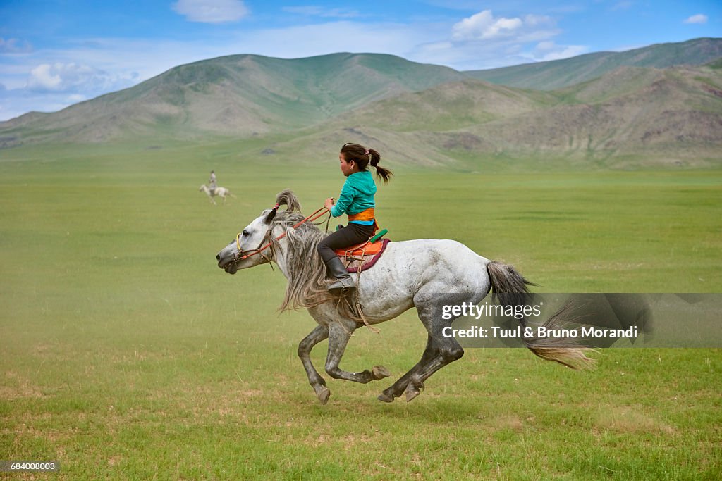 Mongolia, Naadam festival, horse racing