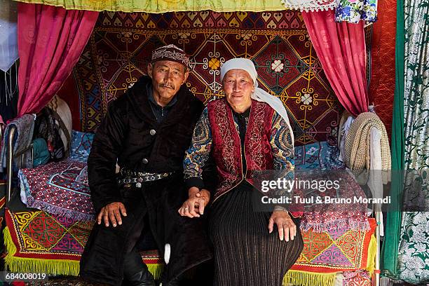 mongolia, kazakh nomads in the yurt - kazajistán fotografías e imágenes de stock