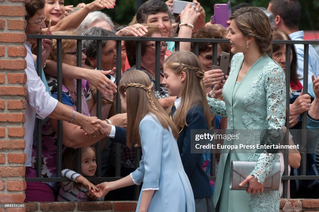 Spanish Royals Attend Their Daughter Sofia's First Communion