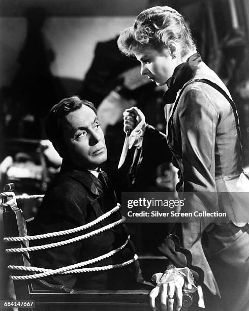 Swedish actress Ingrid Bergman as Paula Alquist Anton, and Charles Boyer as Gregory Anton, in the film 'Gaslight', directed by George Cukor, 1944.