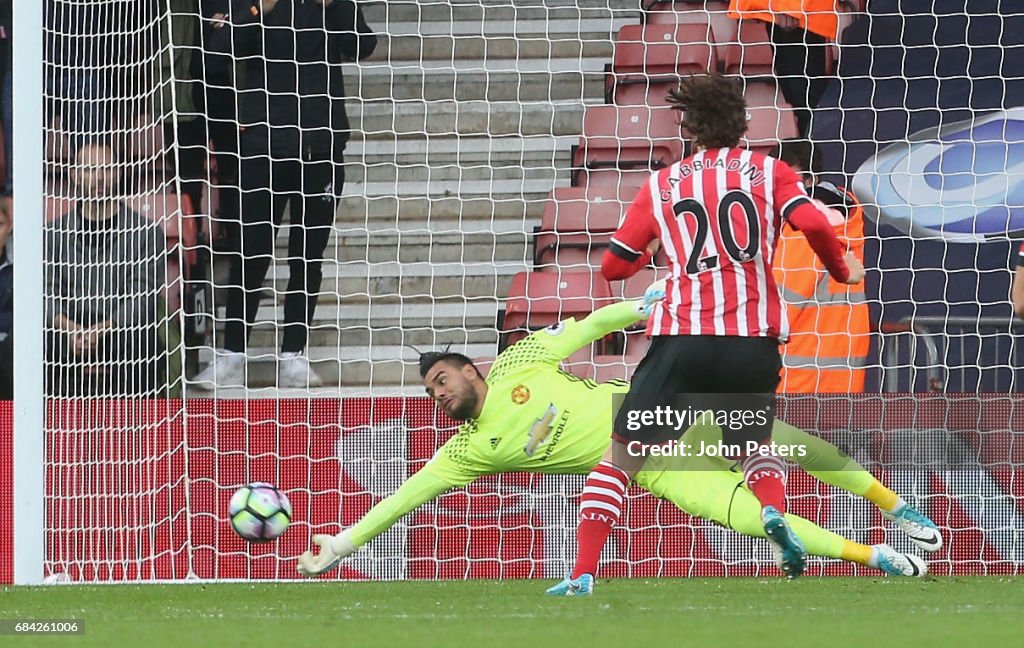 Southampton v Manchester United - Premier League