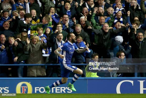 Steven Fletcher of Sheffield Wednesday celebrates scoring his sides first goal during the Sky Bet Championship play off semi final, second leg match...