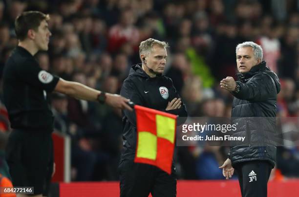 Jose Mourinho, Manager of Manchester United argues with the fourth offical during the Premier League match between Southampton and Manchester United...