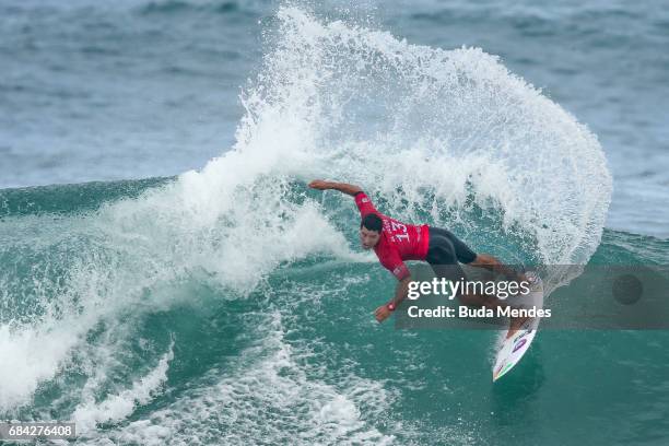 Adriano de Souza of Brazil surfs during the semifinal of the Oi Rio Pro 2017 at Itauna Beach on May 17, 2017 in Saquarema, Brazil.